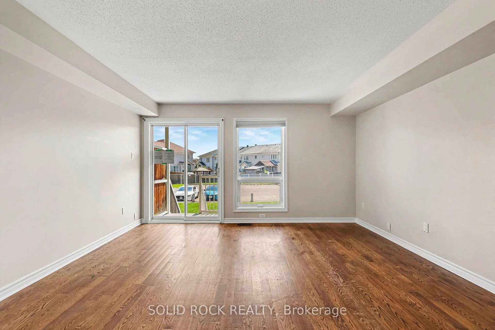 Photo 7 of 620 Lakeridge Drive, Ottawa, Avalon East — HOMEH