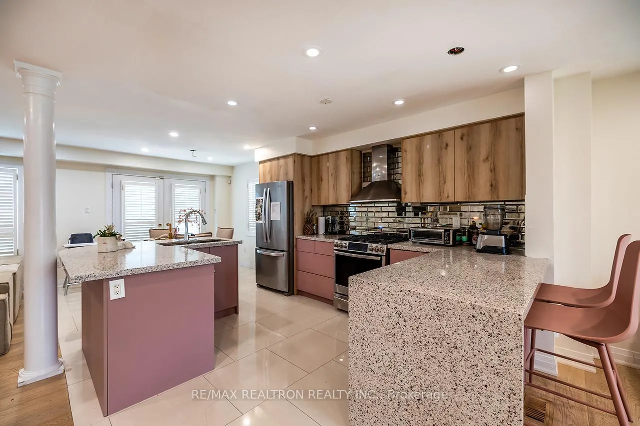 Photo 8 of Unit Upper, 14 Styles Crescent, Ajax, Northeast Ajax — HOMEH