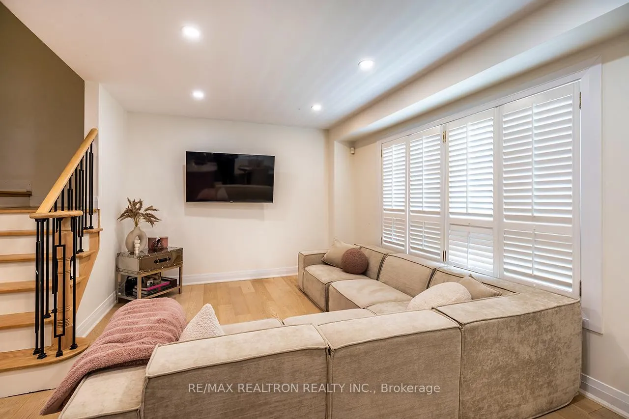 Photo 14 of Unit Upper, 14 Styles Crescent, Ajax, Northeast Ajax — HOMEH