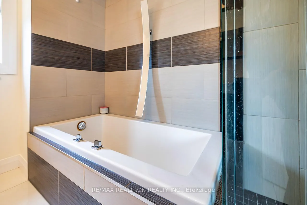 Photo 25 of Unit Upper, 14 Styles Crescent, Ajax, Northeast Ajax — HOMEH
