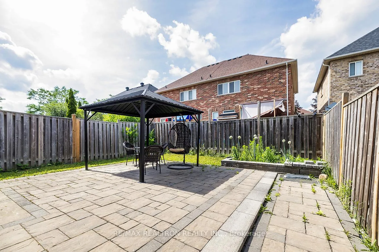 Photo 35 of Unit Upper, 14 Styles Crescent, Ajax, Northeast Ajax — HOMEH