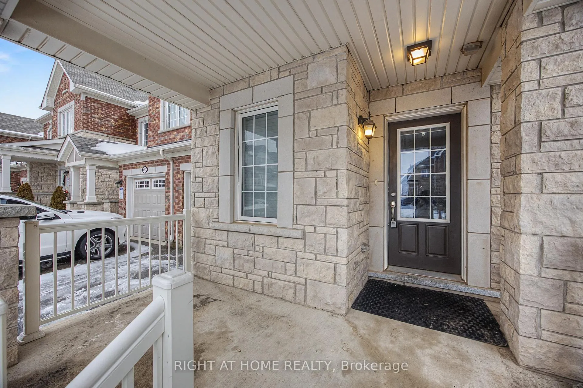 Photo 4 of 1235 Mulroney Heights, Milton, Ford — HOMEH