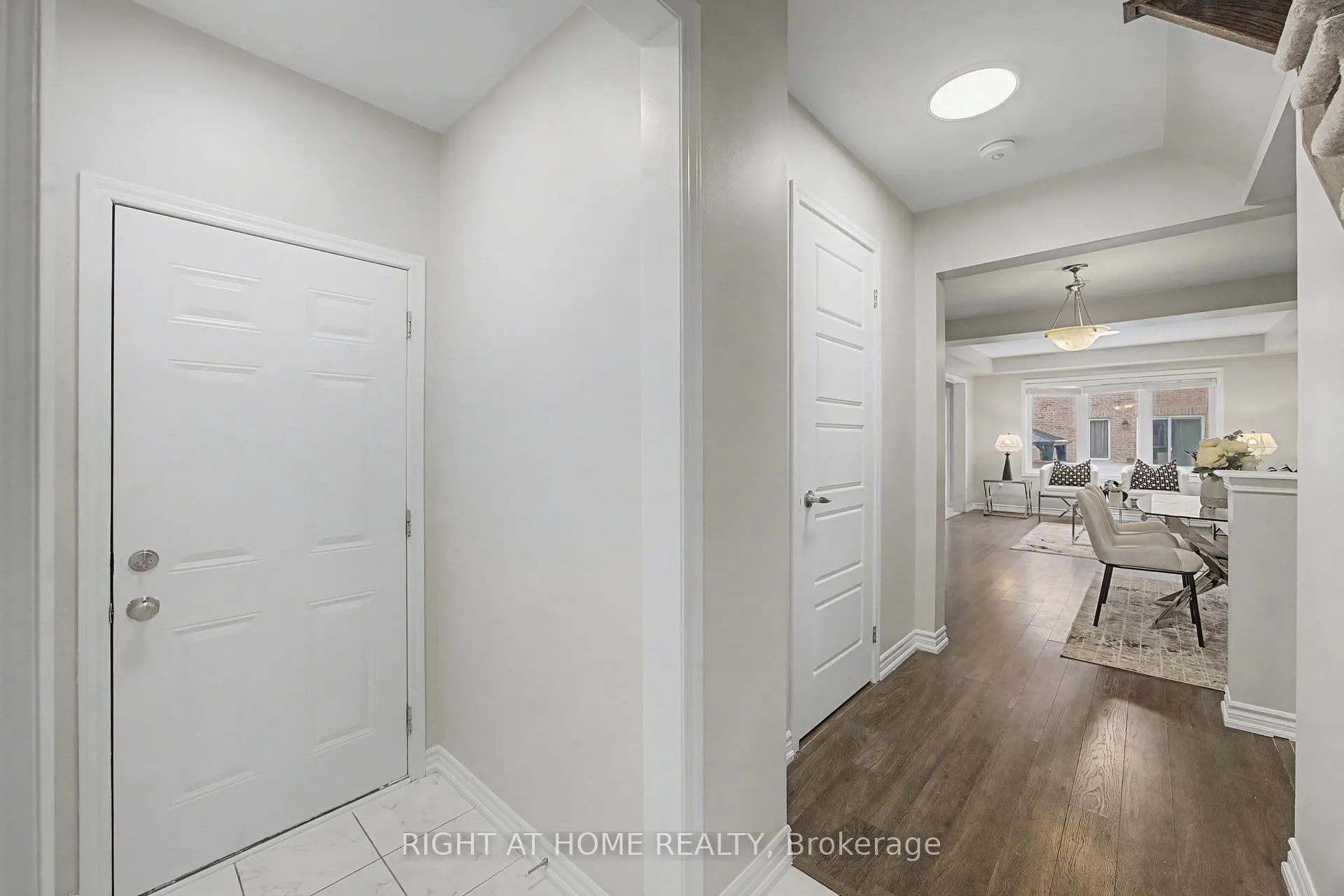 Photo 9 of 1235 Mulroney Heights, Milton, Ford — HOMEH