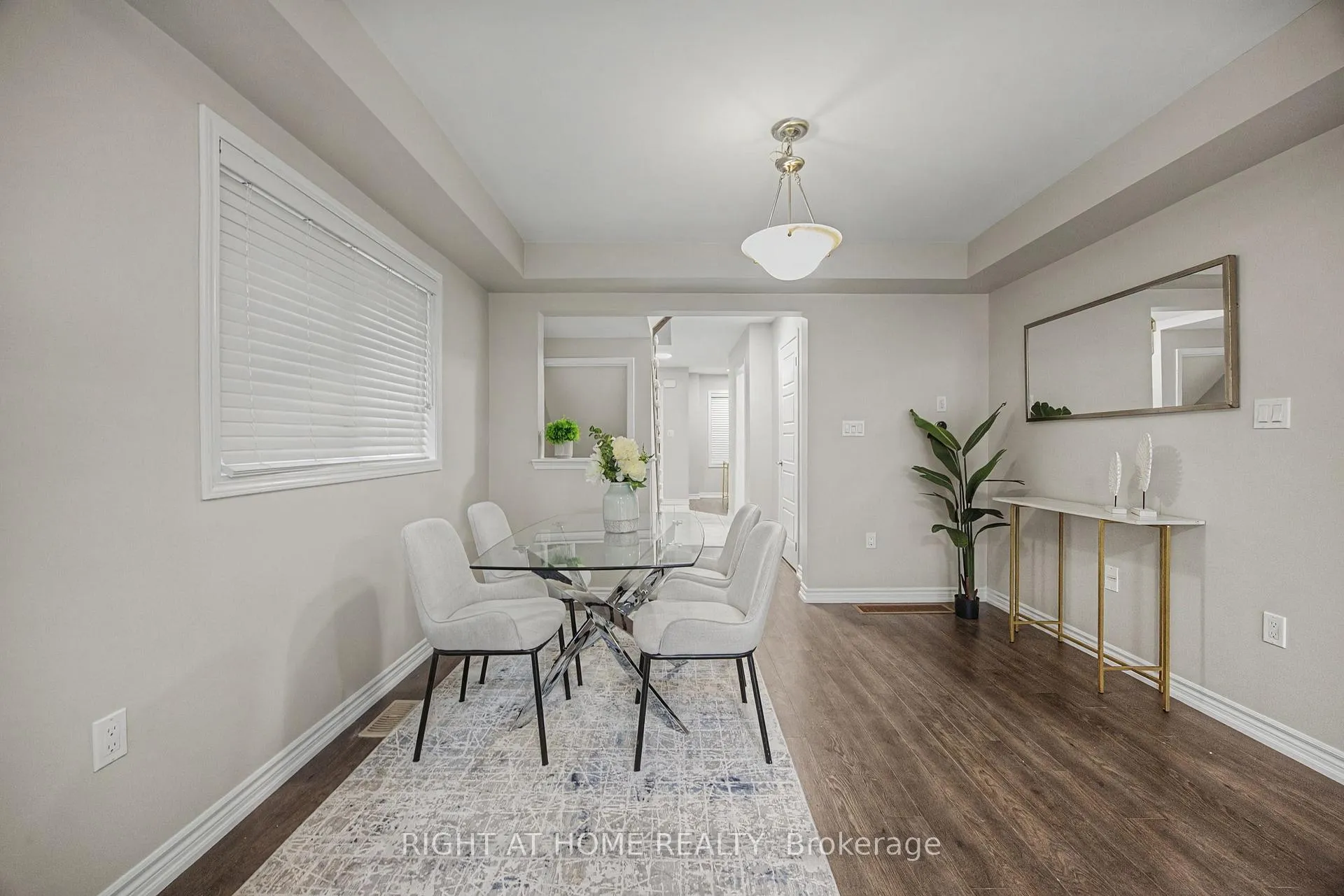 Photo 12 of 1235 Mulroney Heights, Milton, Ford — HOMEH