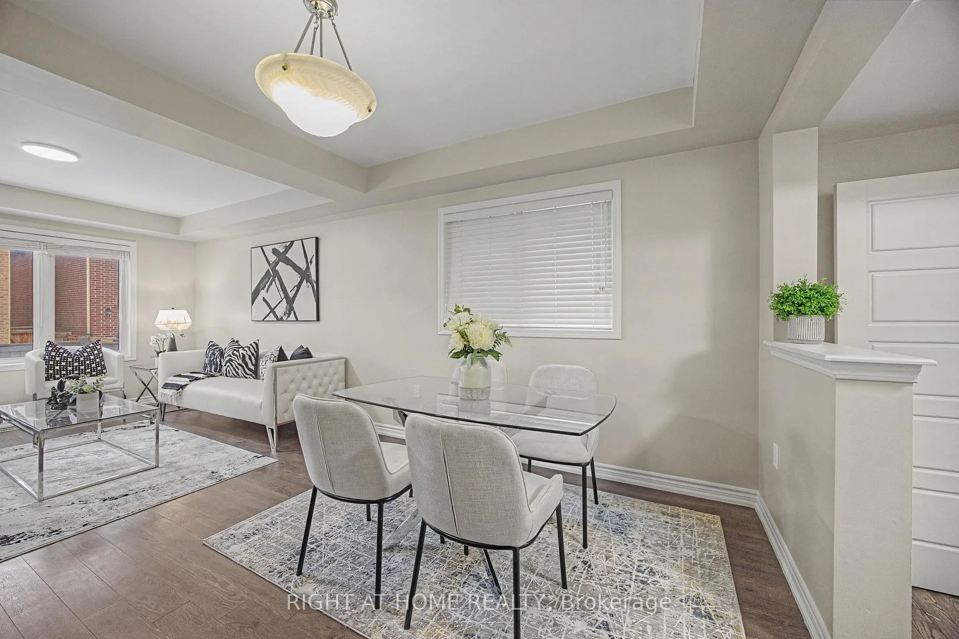Photo 14 of 1235 Mulroney Heights, Milton, Ford — HOMEH