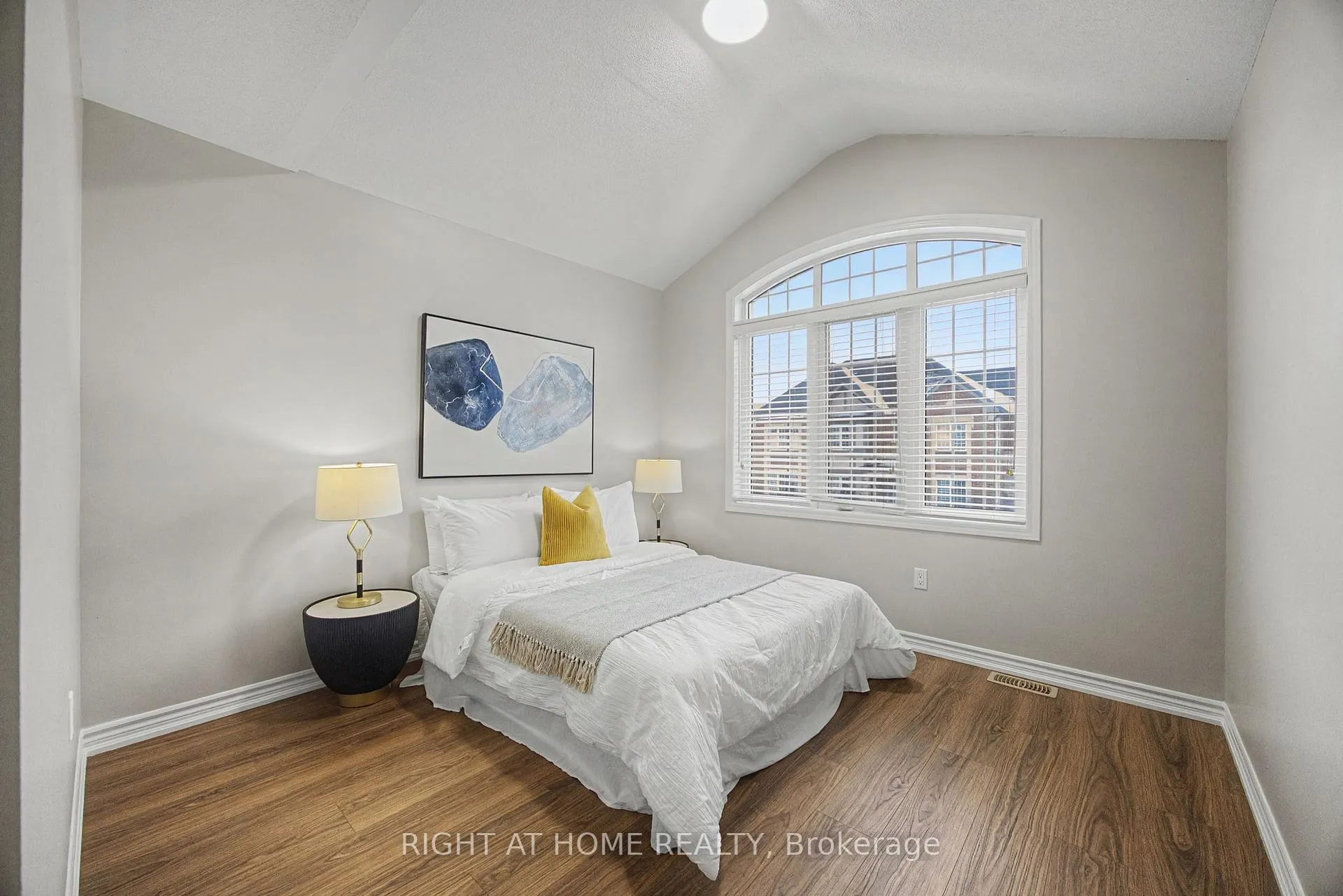 Photo 35 of 1235 Mulroney Heights, Milton, Ford — HOMEH
