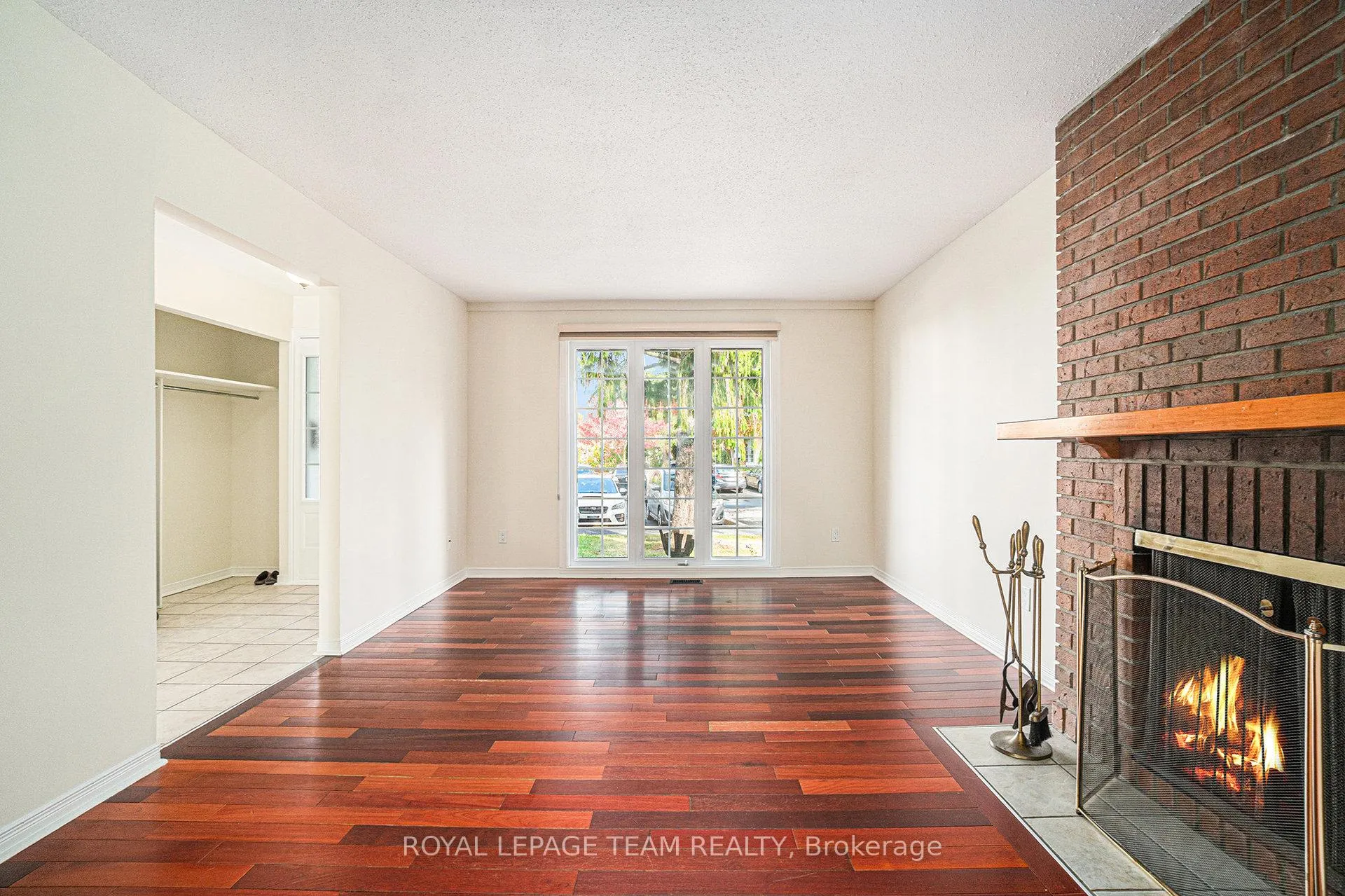 Photo 2 of 440 Kintyre Private, Ottawa, Carleton Square — HOMEH