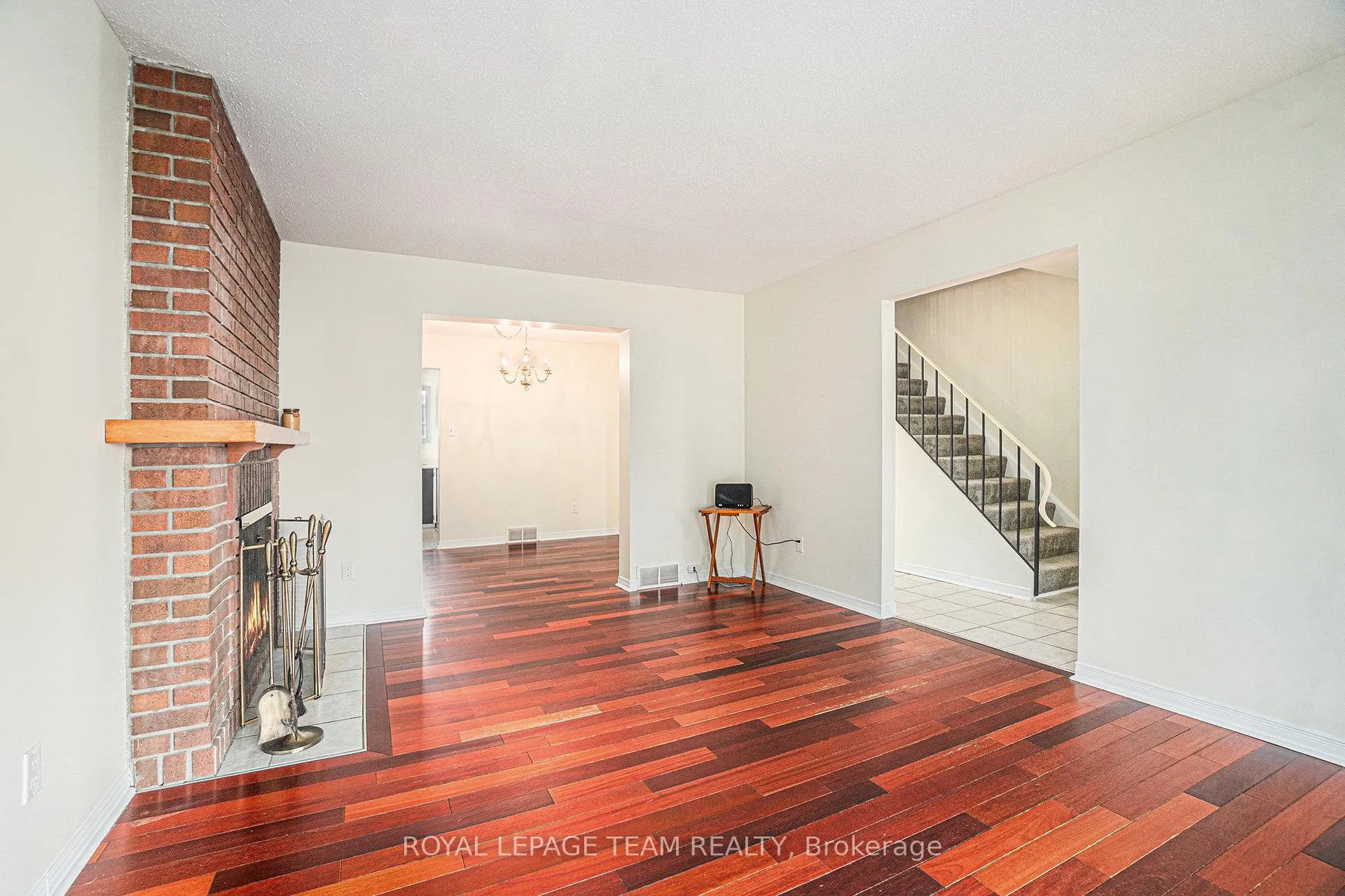 Photo 3 of 440 Kintyre Private, Ottawa, Carleton Square — HOMEH