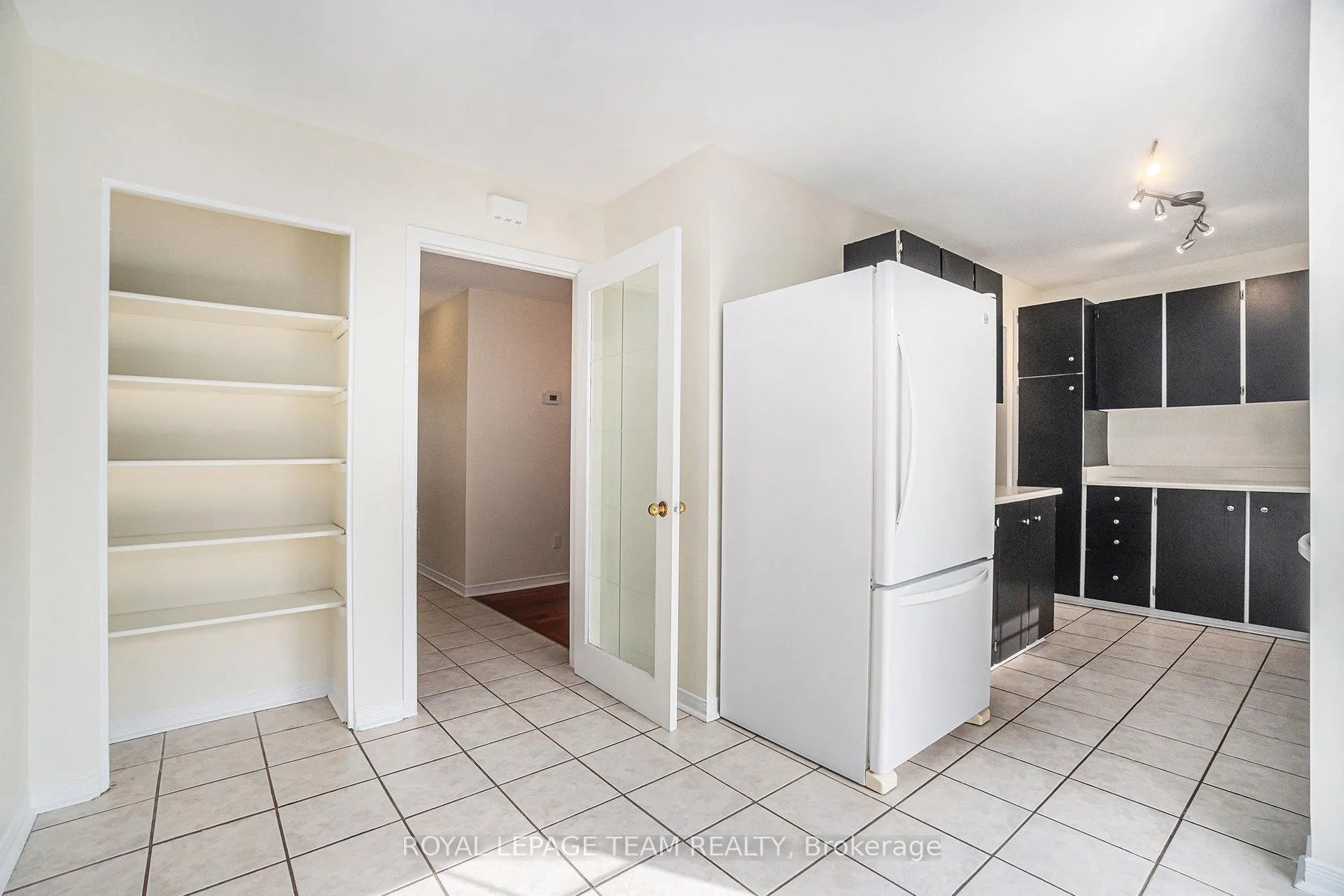 Photo 9 of 440 Kintyre Private, Ottawa, Carleton Square — HOMEH
