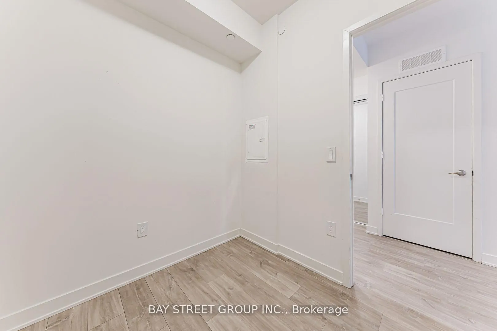 Photo 7 of Unit 1227E, 70 Princess Street, Toronto, Moss Park — HOMEH