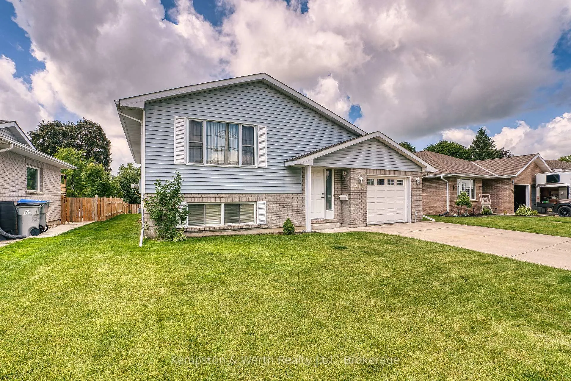 Photo 3 of 718 Edgar Street W, North Perth, Listowel — HOMEH
