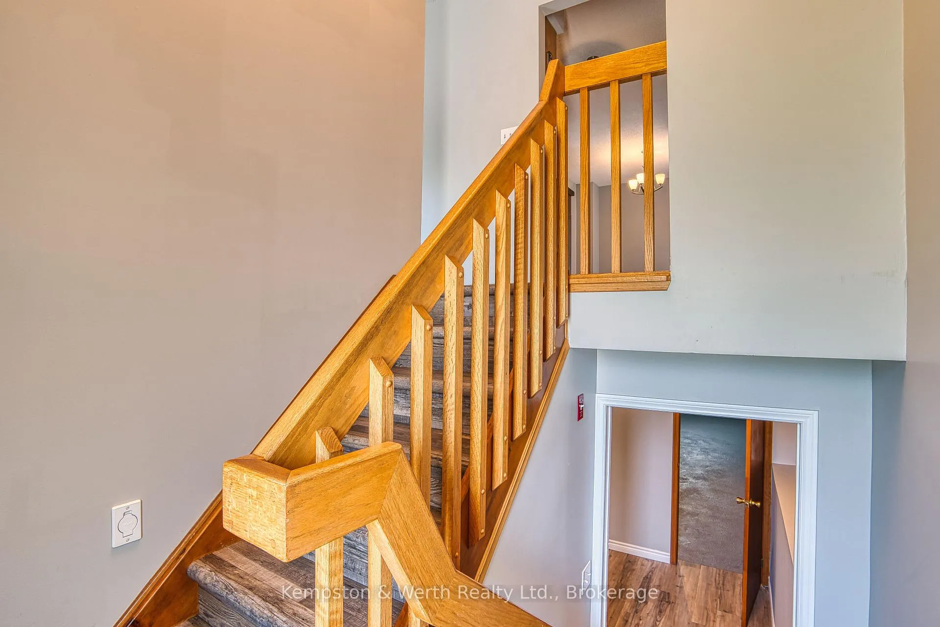 Photo 6 of 718 Edgar Street W, North Perth, Listowel — HOMEH