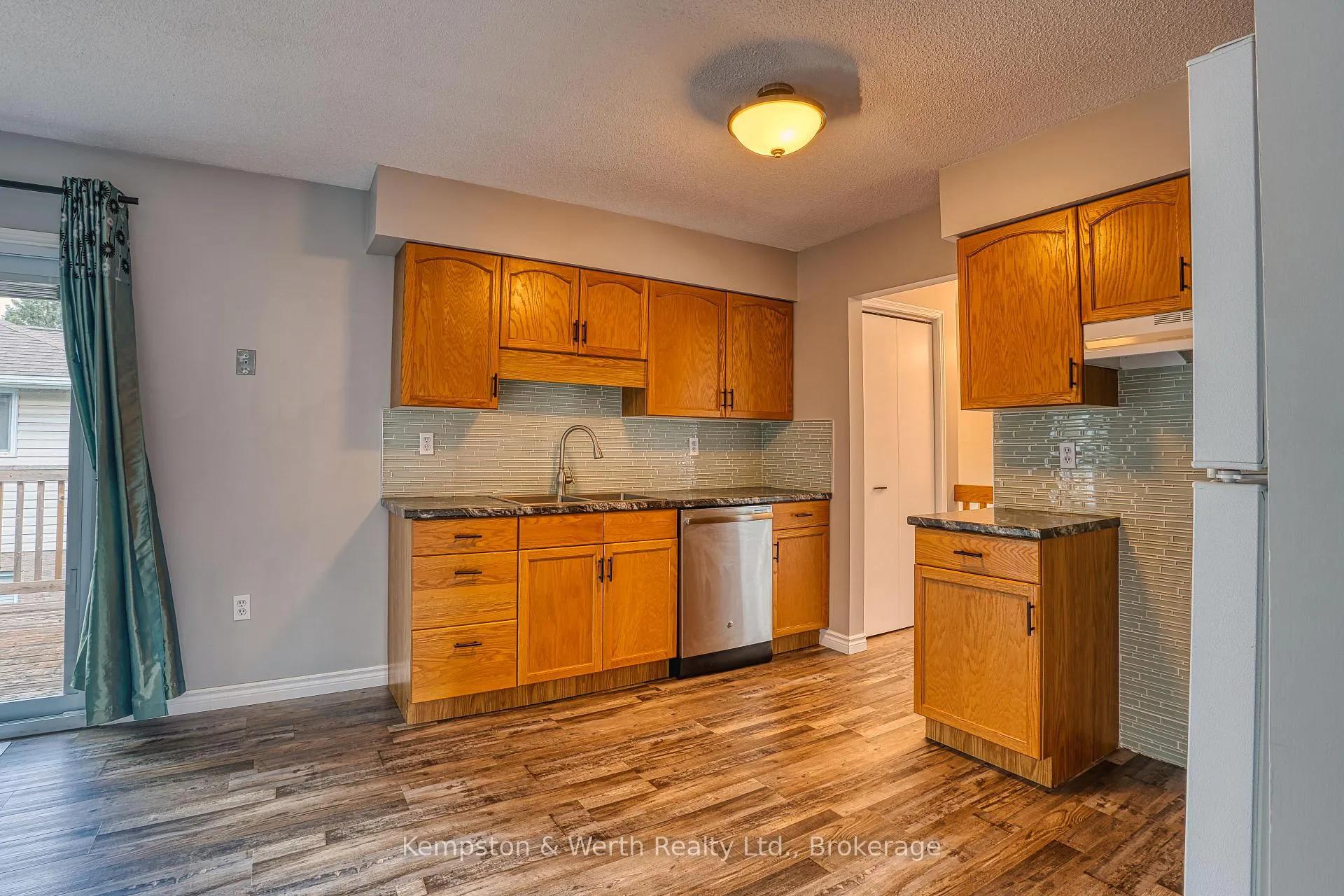 Photo 11 of 718 Edgar Street W, North Perth, Listowel — HOMEH