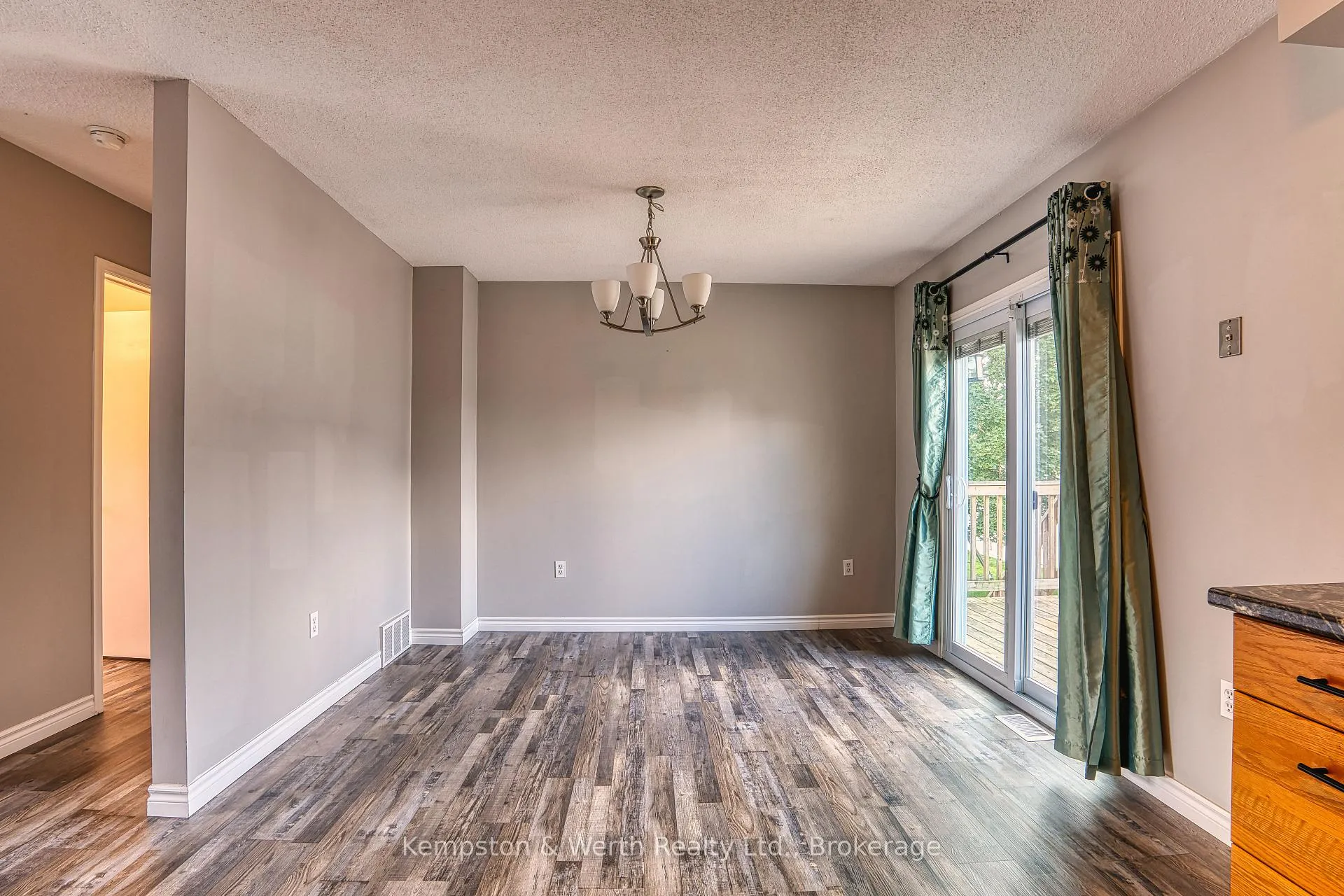 Photo 14 of 718 Edgar Street W, North Perth, Listowel — HOMEH