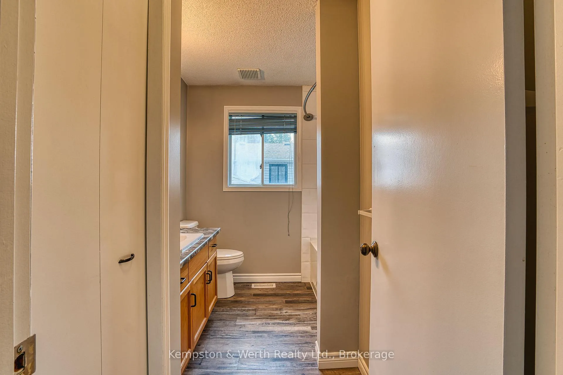 Photo 18 of 718 Edgar Street W, North Perth, Listowel — HOMEH