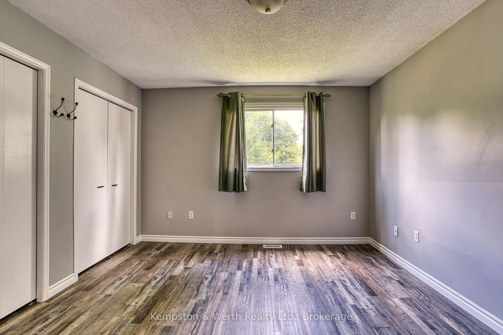 Photo 23 of 718 Edgar Street W, North Perth, Listowel — HOMEH