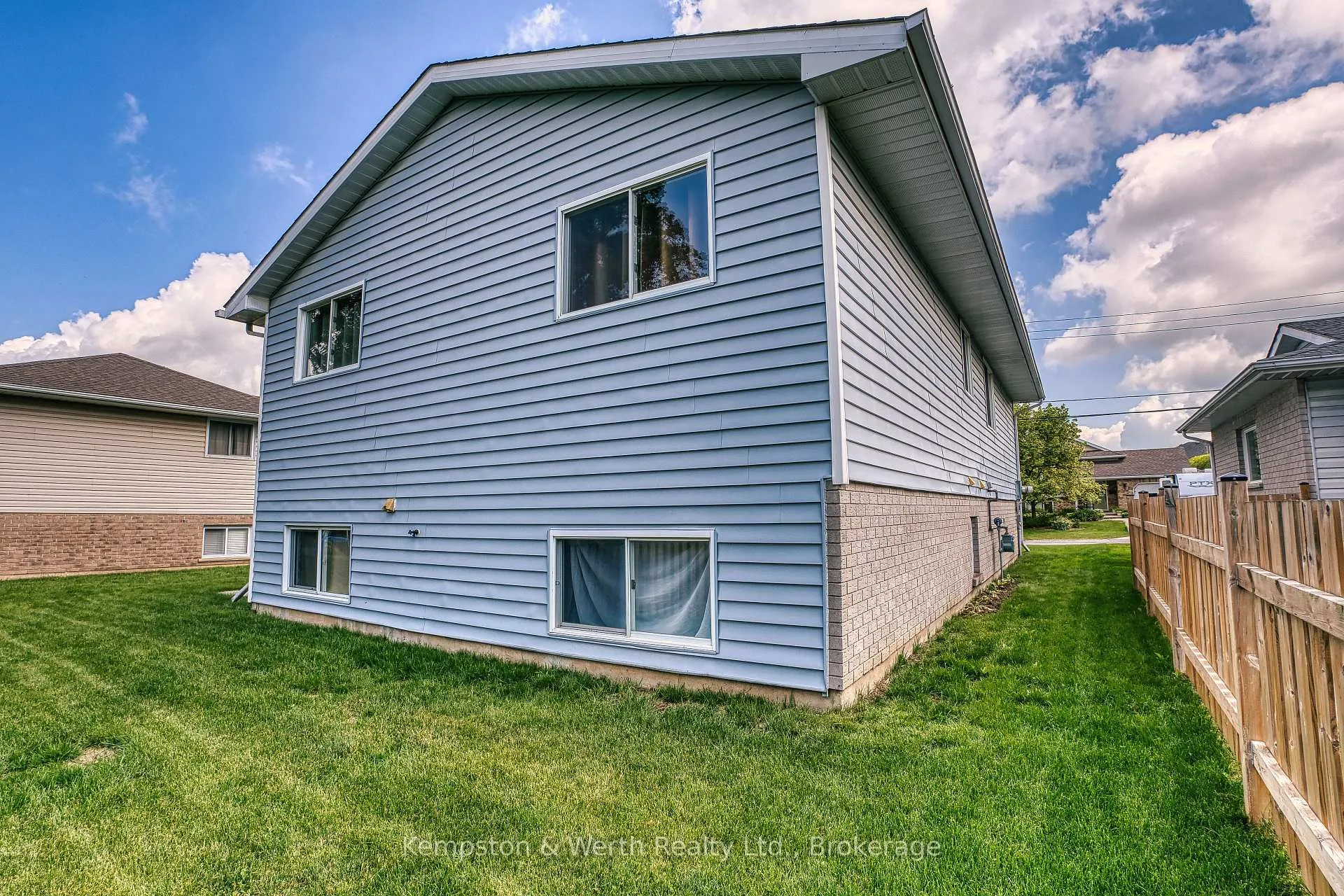 Photo 36 of 718 Edgar Street W, North Perth, Listowel — HOMEH