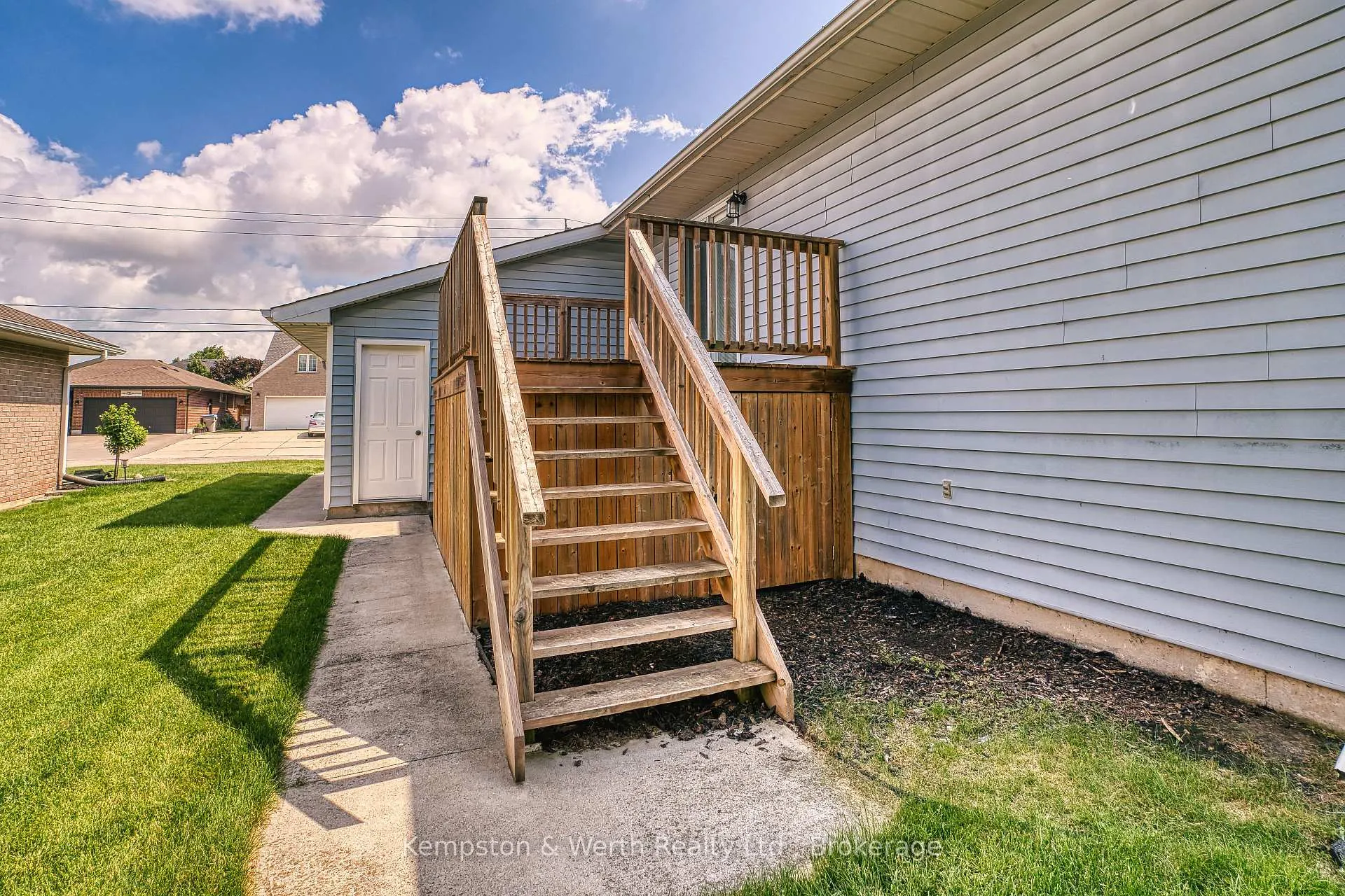 Photo 39 of 718 Edgar Street W, North Perth, Listowel — HOMEH