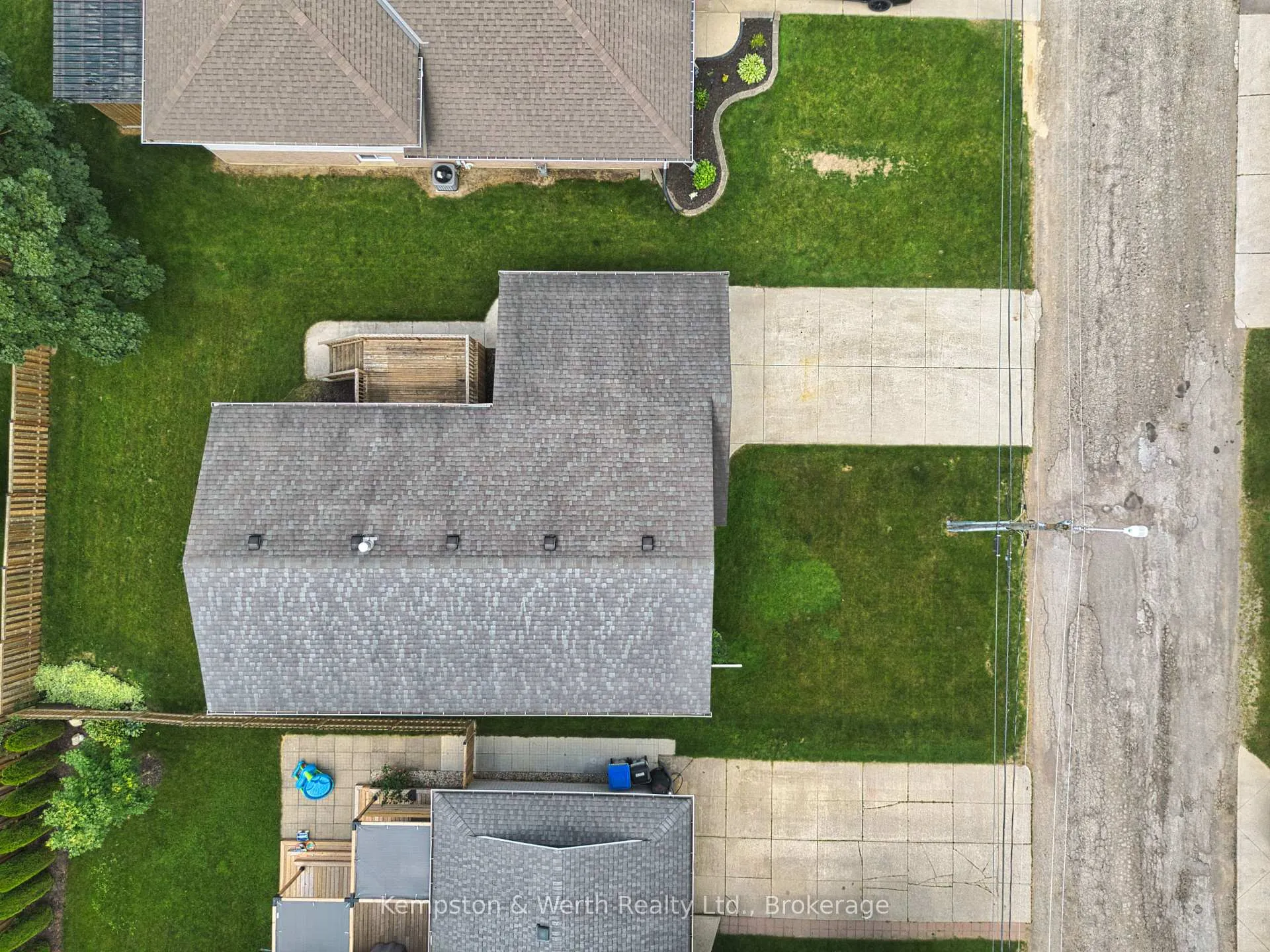 Photo 41 of 718 Edgar Street W, North Perth, Listowel — HOMEH