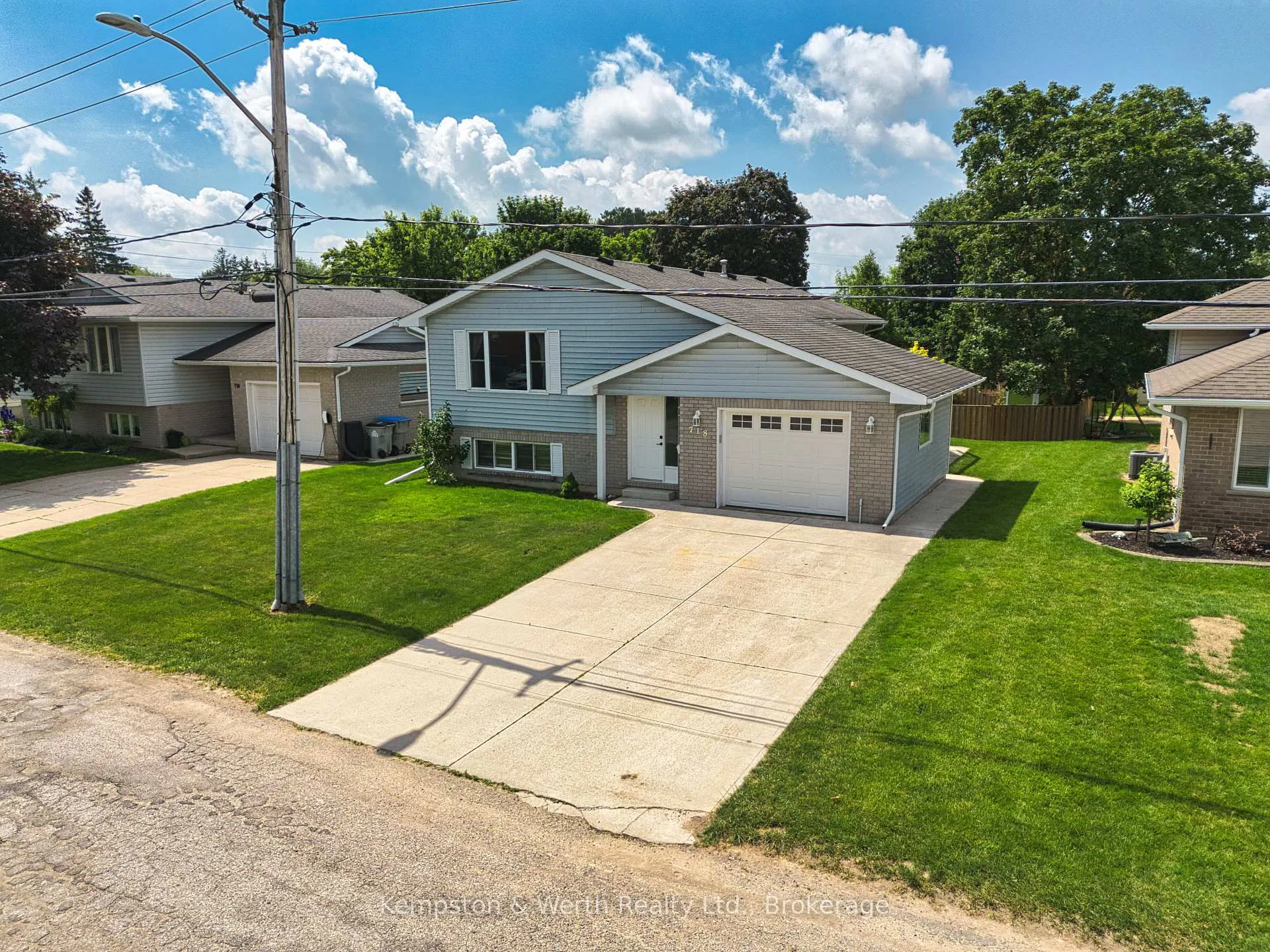 Photo 45 of 718 Edgar Street W, North Perth, Listowel — HOMEH