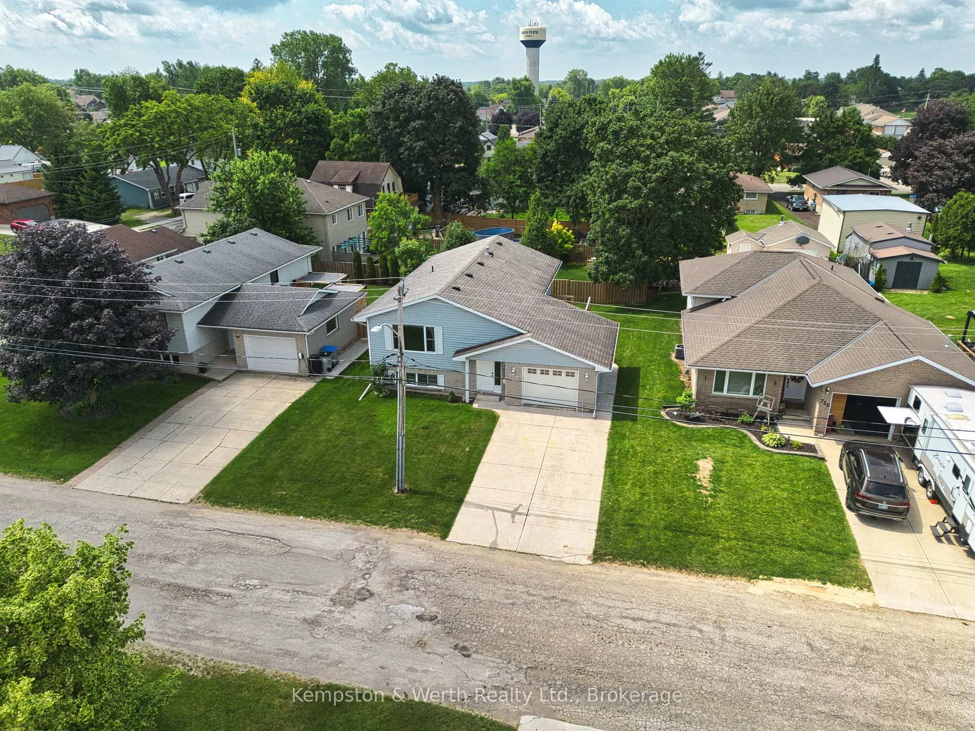 Photo 47 of 718 Edgar Street W, North Perth, Listowel — HOMEH