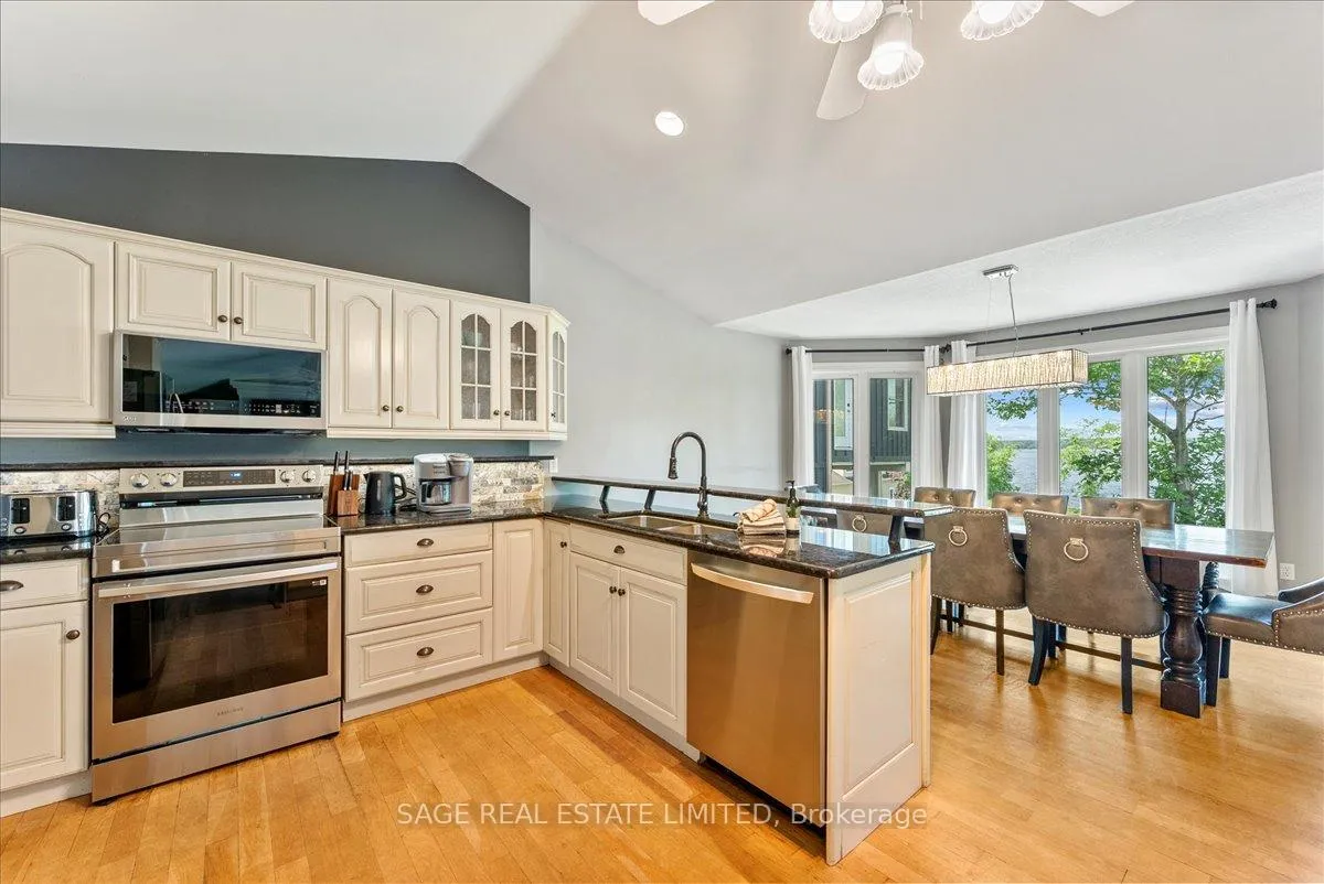 Photo 9 of 1634 Morris Avenue, Selwyn — HOMEH