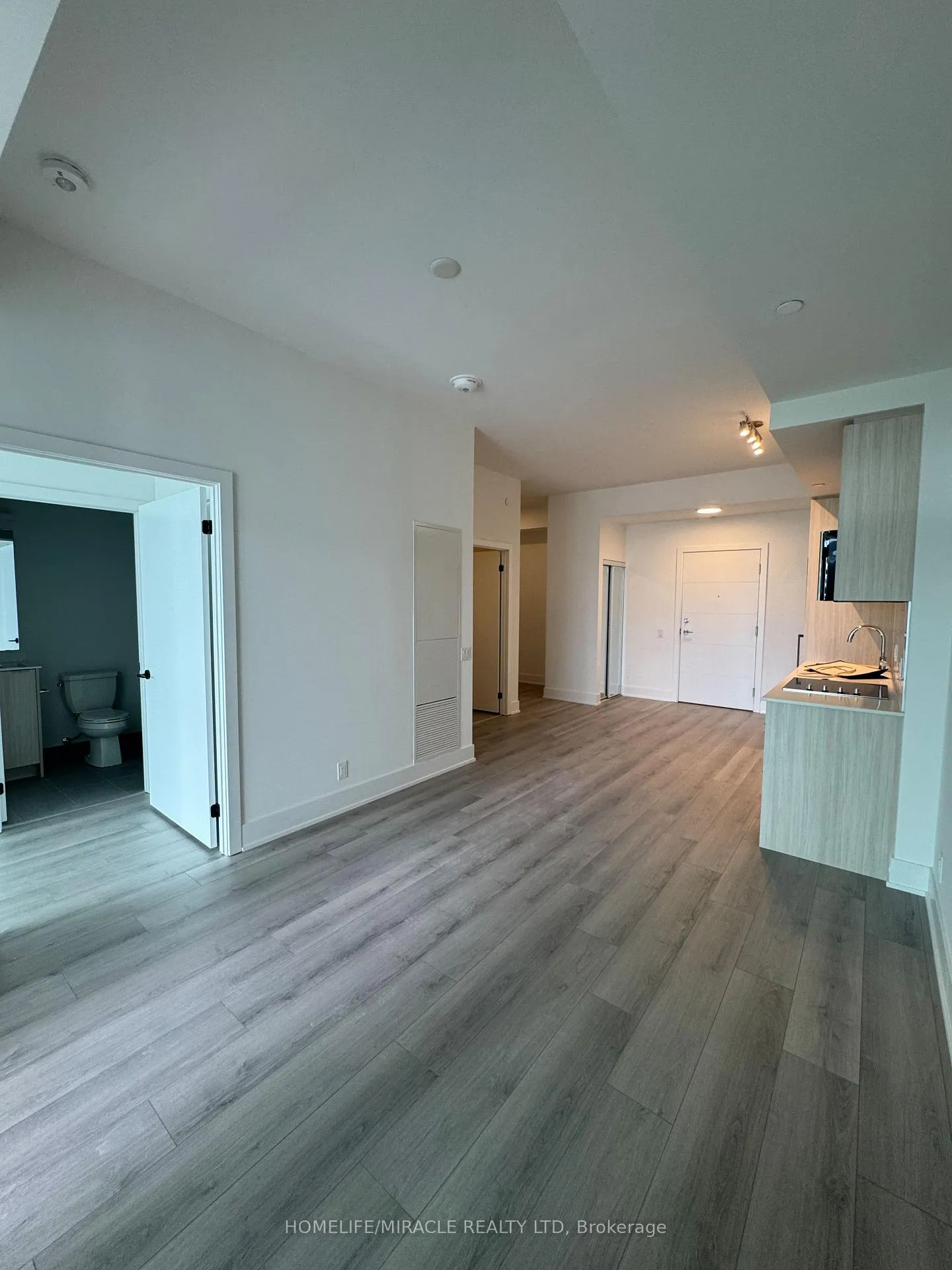 Photo 7 of Unit 332, 20 Deans Drive, Scarborough, Clairlea-Birchmount — HOMEH