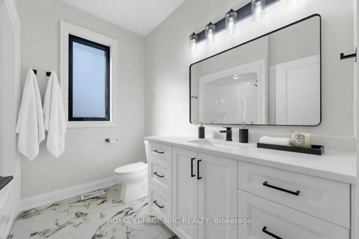 Photo 13 of 207 Forks Road, Welland, Dain City — HOMEH