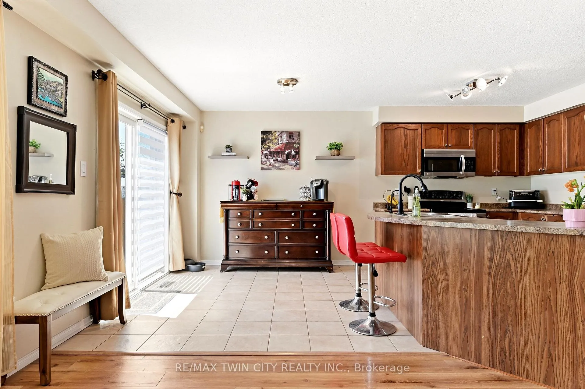 Photo 11 of 6 Jones Lane, Brantford, Empire South — HOMEH