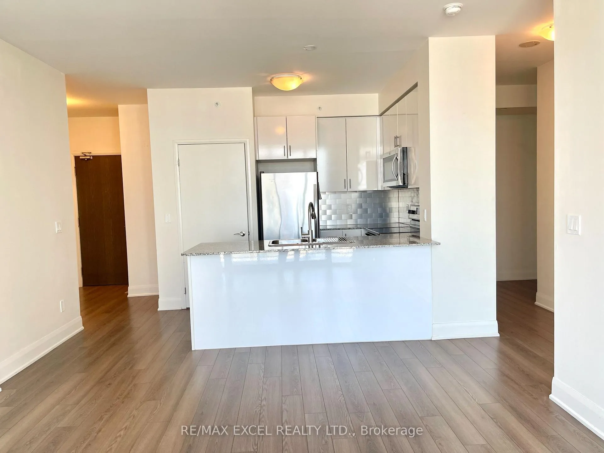 Photo 4 of Unit 3205, 2900 Highway 7, Vaughan, Concord — HOMEH