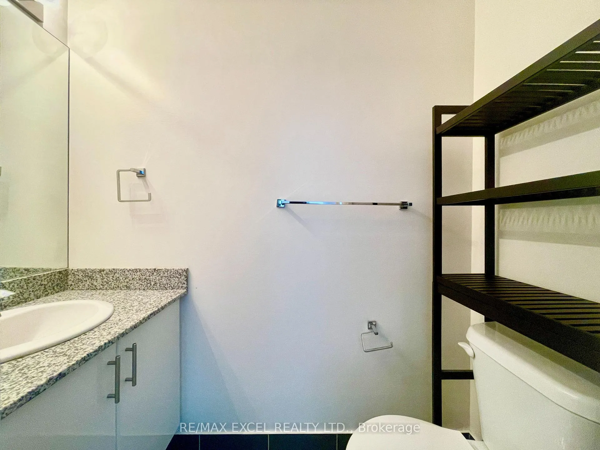 Photo 10 of Unit 3205, 2900 Highway 7, Vaughan, Concord — HOMEH