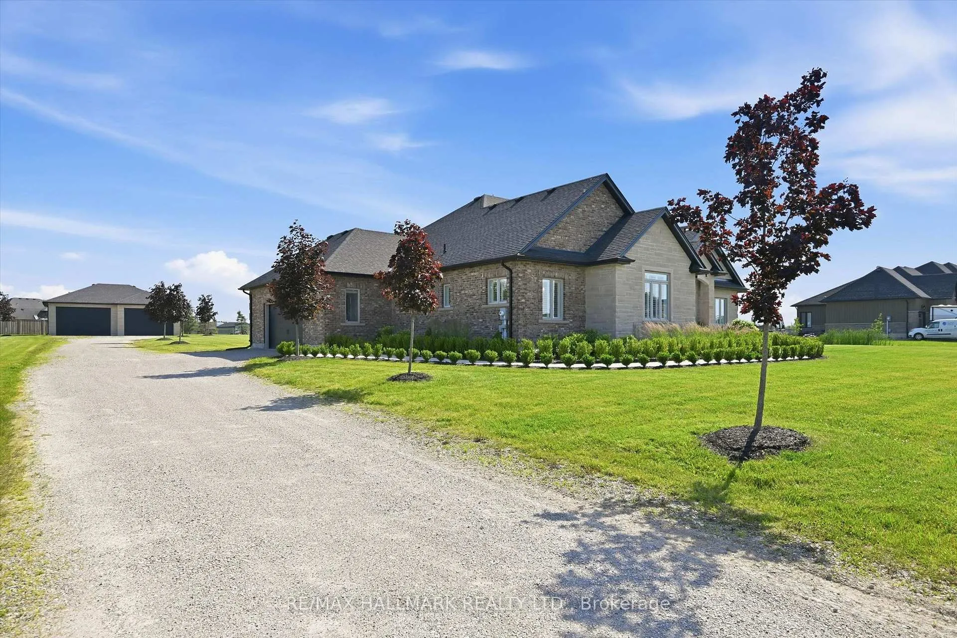 Photo 3 of 18 Kramer Court, Haldimand — HOMEH