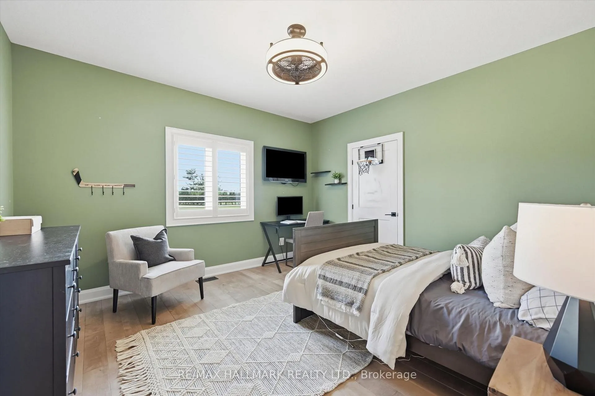 Photo 17 of 18 Kramer Court, Haldimand — HOMEH