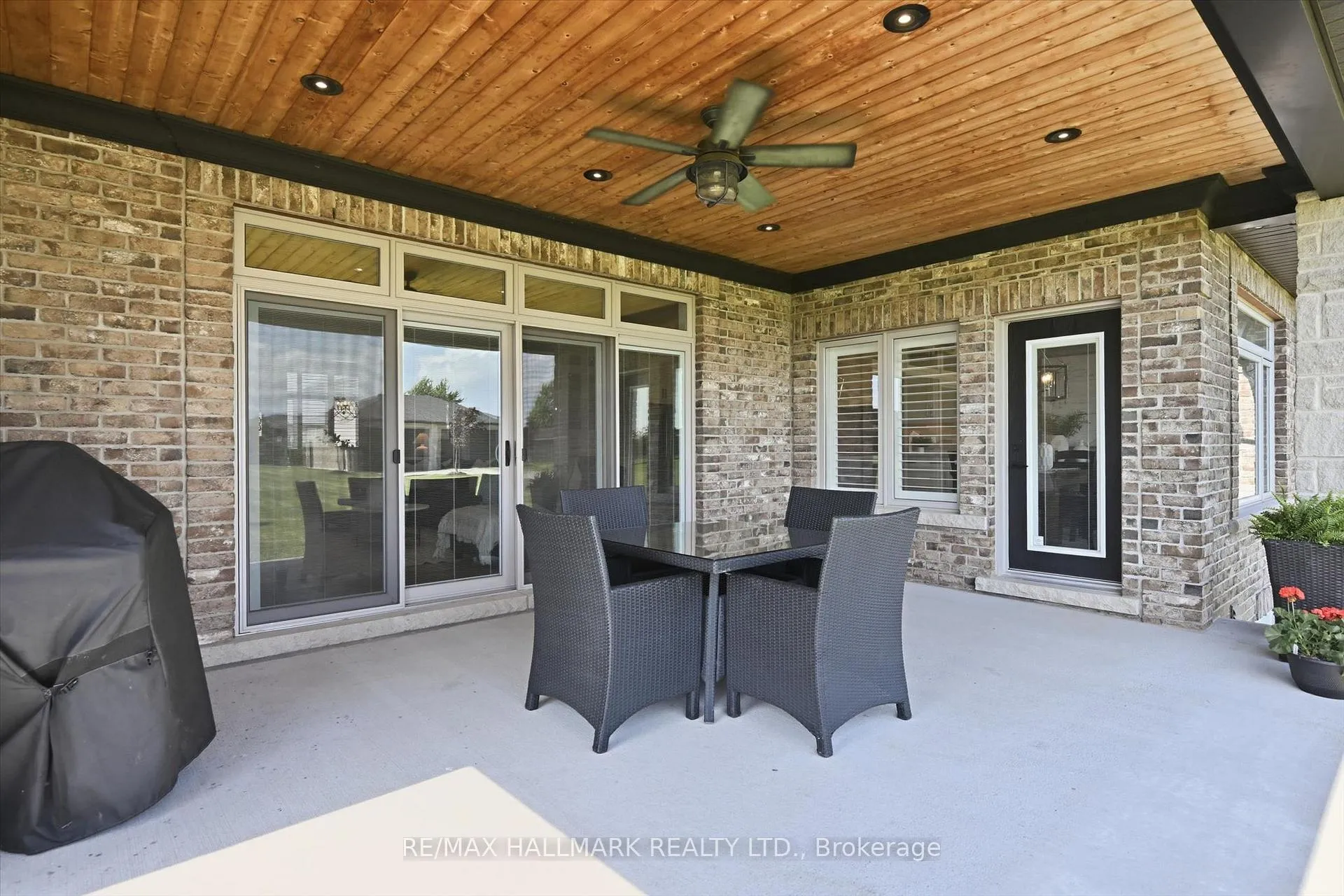 Photo 42 of 18 Kramer Court, Haldimand — HOMEH