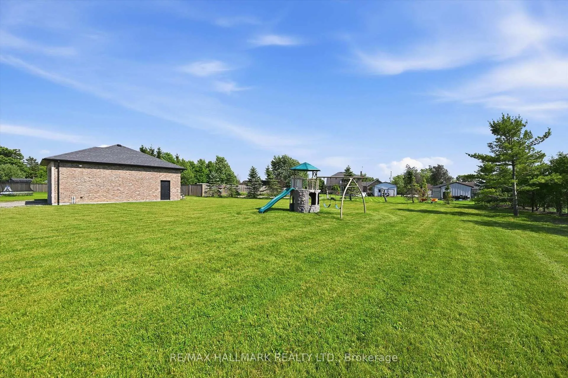Photo 45 of 18 Kramer Court, Haldimand — HOMEH