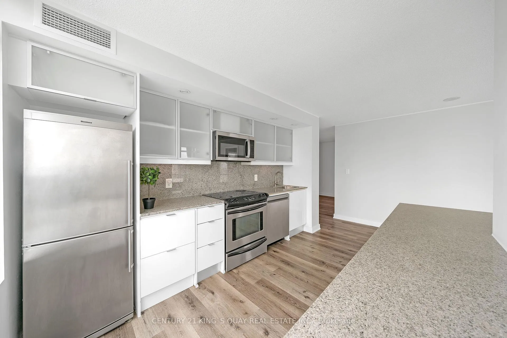 Photo 17 of Unit 3510, 25 Telegram Mews, Toronto, Waterfront Communities — HOMEH