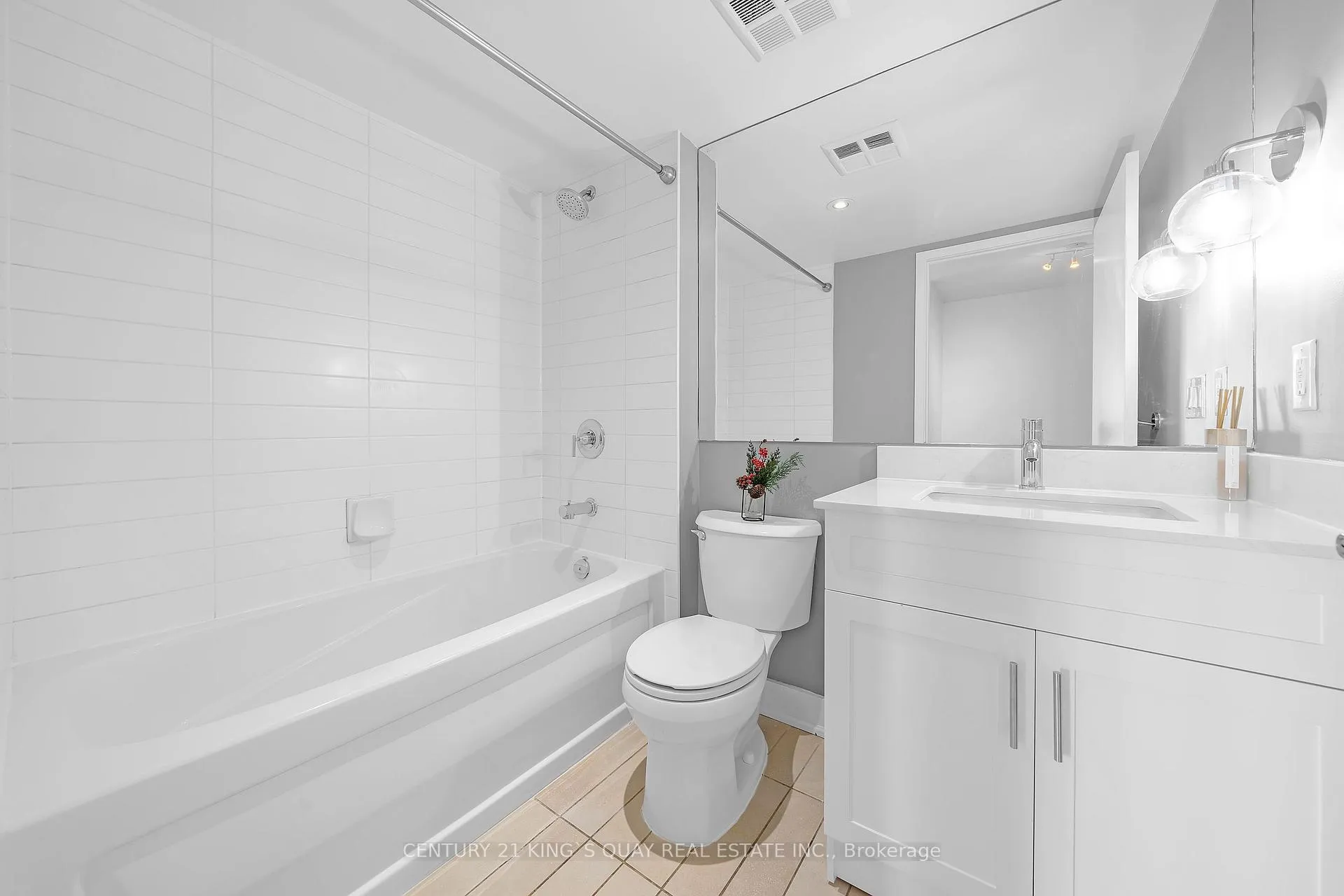 Photo 18 of Unit 3510, 25 Telegram Mews, Toronto, Waterfront Communities — HOMEH