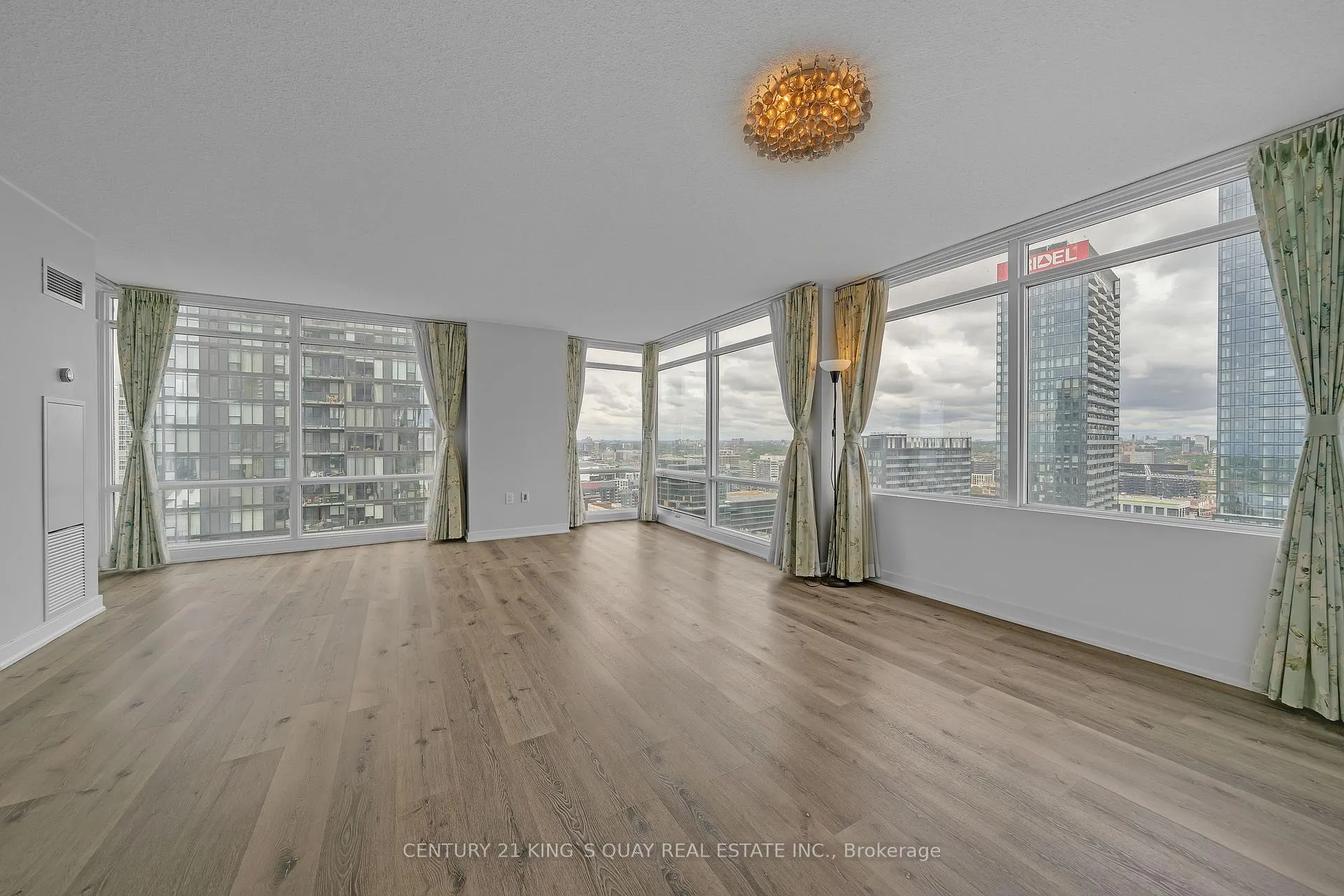 Photo 25 of Unit 3510, 25 Telegram Mews, Toronto, Waterfront Communities — HOMEH