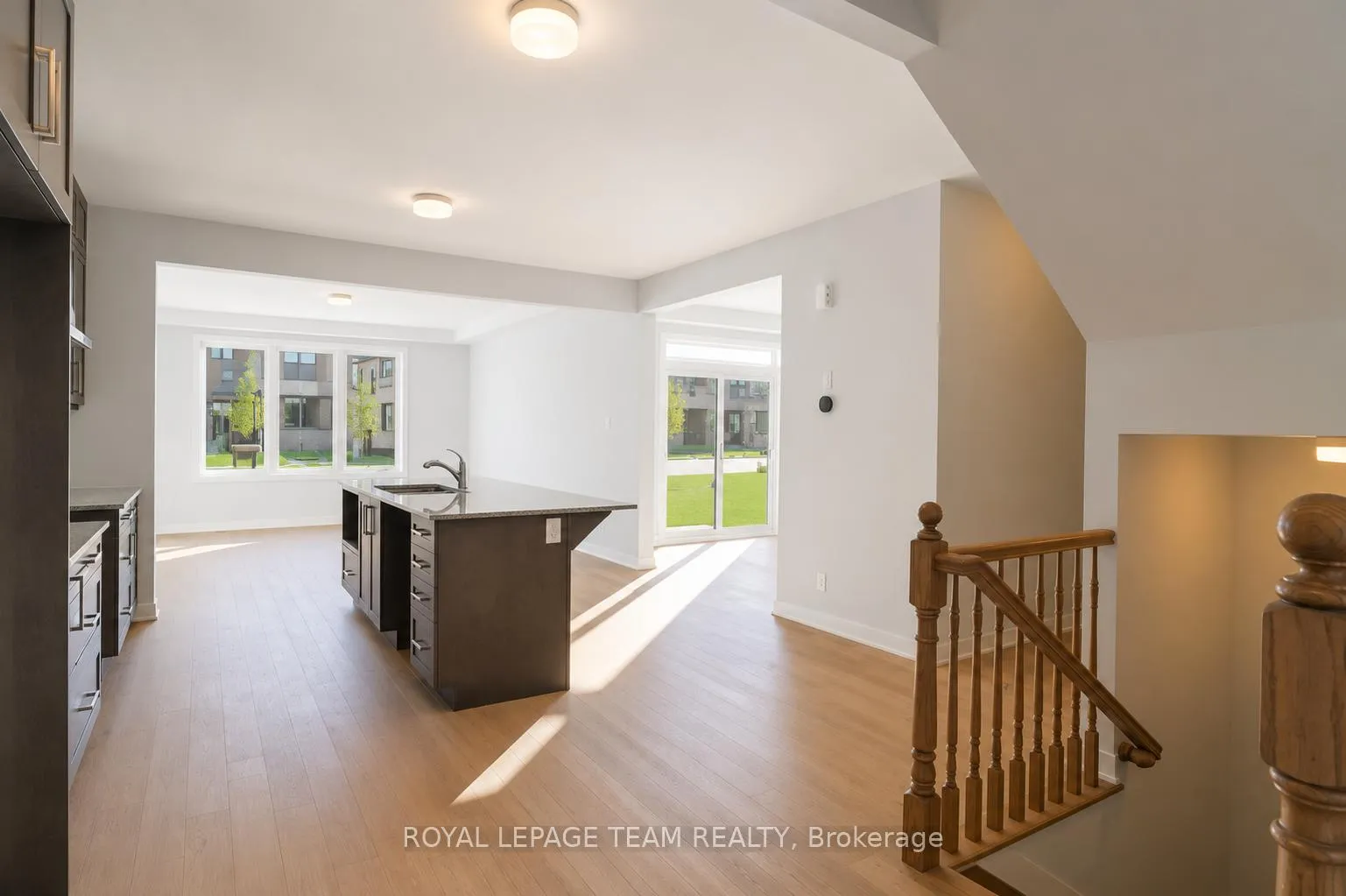 Photo 4 of 803 Crossgate Street, Ottawa, Barrhaven - Stonebridge — HOMEH