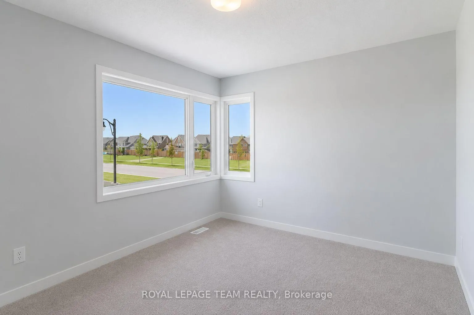 Photo 13 of 803 Crossgate Street, Ottawa, Barrhaven - Stonebridge — HOMEH