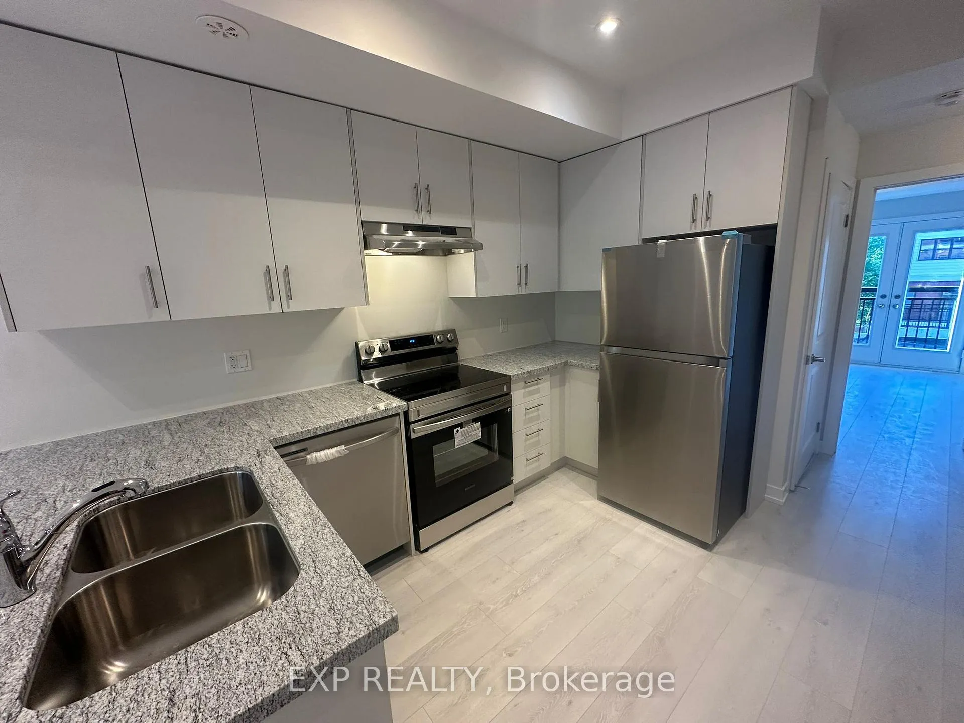 Photo 2 of Unit 241, 15100 Yonge Street, Aurora, Aurora Village — HOMEH