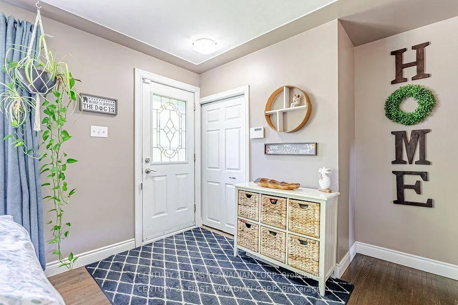 Photo 5 of 212 King Edward Avenue, London, South J — HOMEH