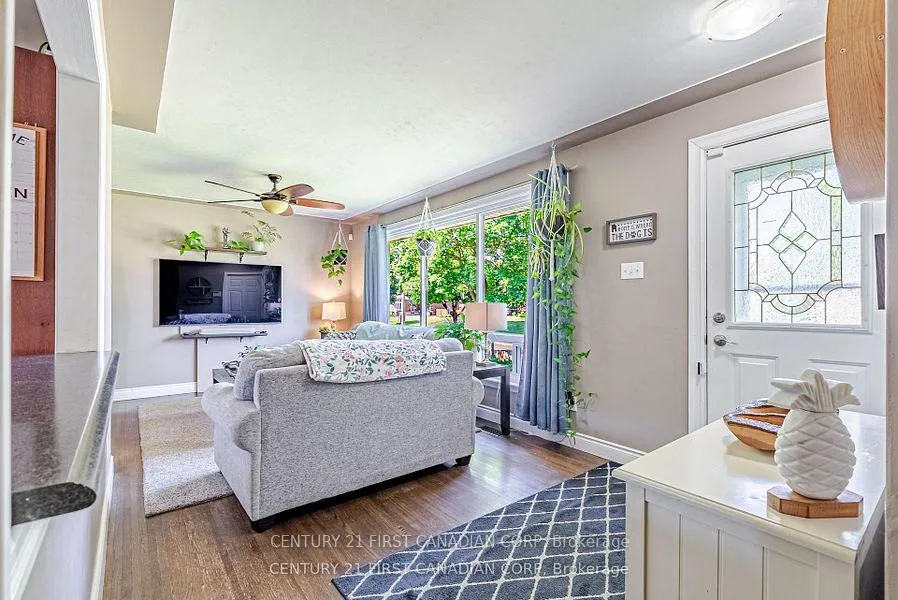 Photo 6 of 212 King Edward Avenue, London, South J — HOMEH