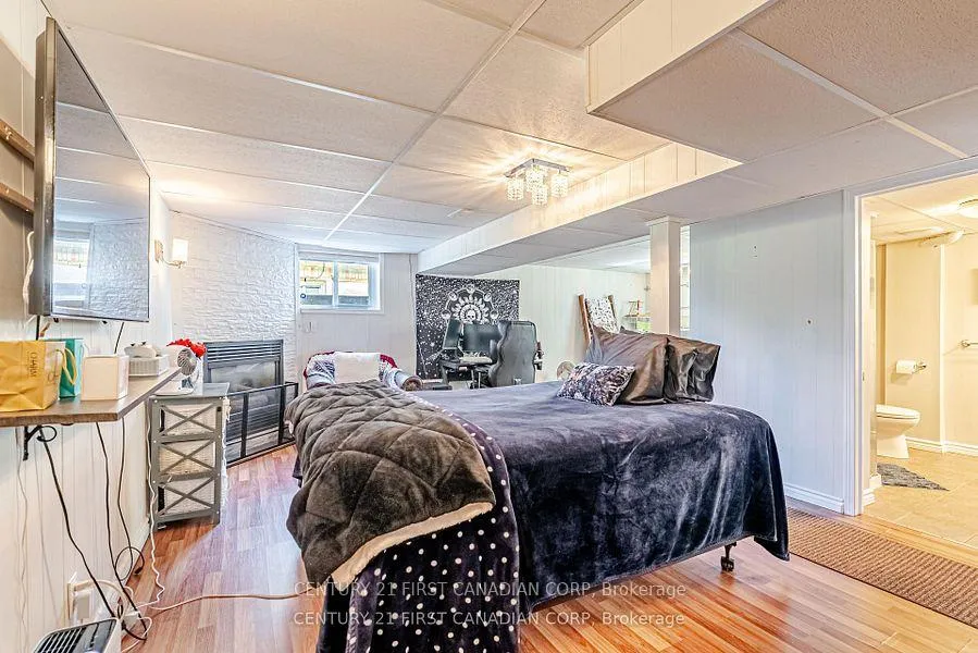 Photo 25 of 212 King Edward Avenue, London, South J — HOMEH
