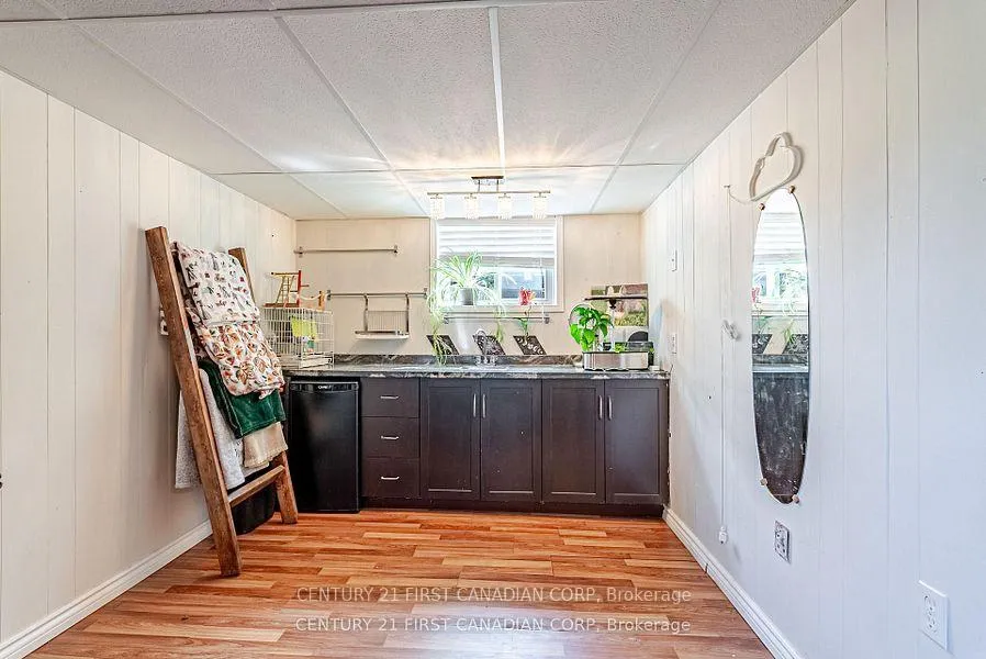 Photo 27 of 212 King Edward Avenue, London, South J — HOMEH