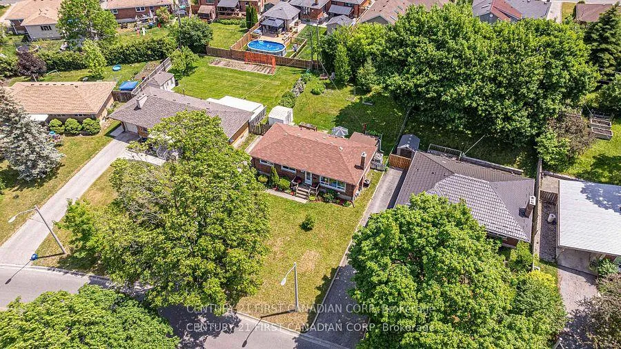 Photo 39 of 212 King Edward Avenue, London, South J — HOMEH