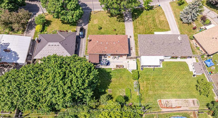 Photo 42 of 212 King Edward Avenue, London, South J — HOMEH