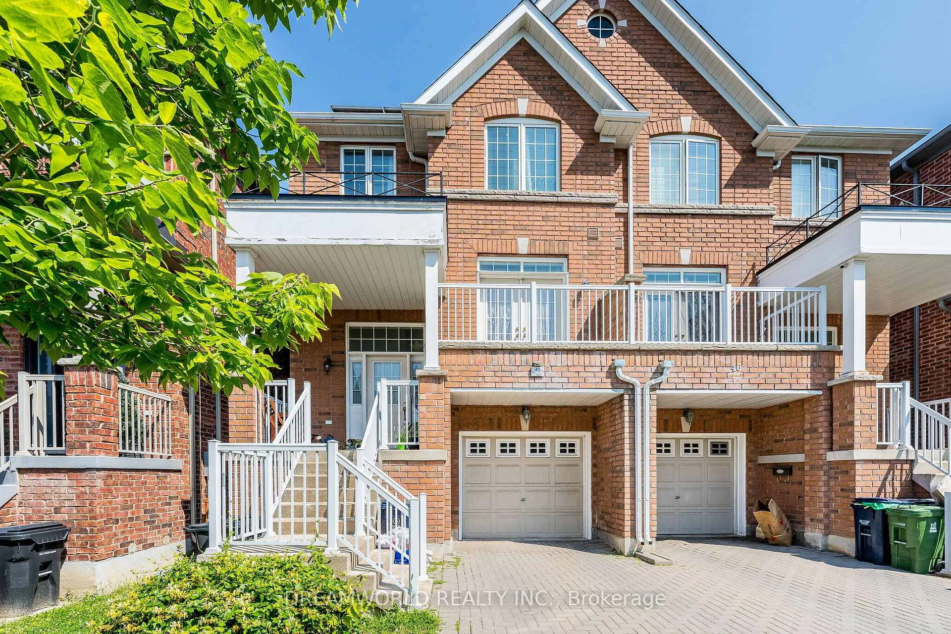 Front of 48 Lou Pomanti Street