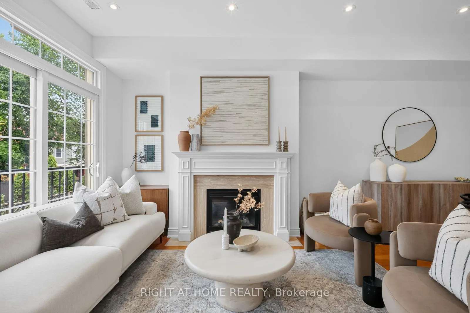 Photo 1 of 722F Kingston Road, Toronto, East End-Danforth — HOMEH