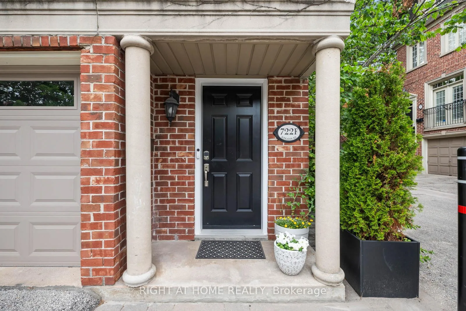Photo 3 of 722F Kingston Road, Toronto, East End-Danforth — HOMEH